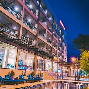 Maikhao Hotel, Phuket
